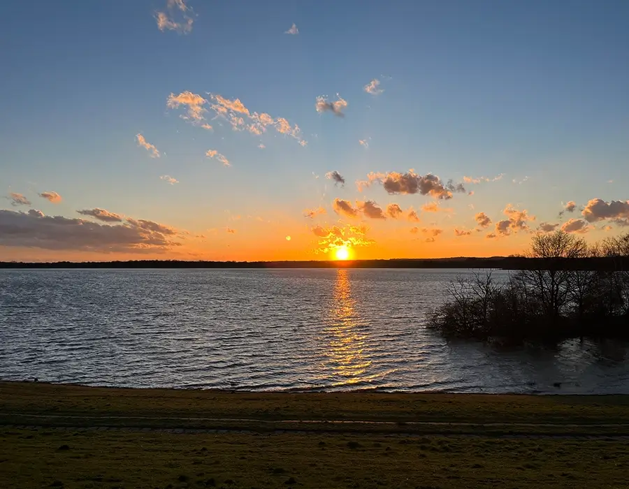 Der Alfsee bei Sonnenuntergang